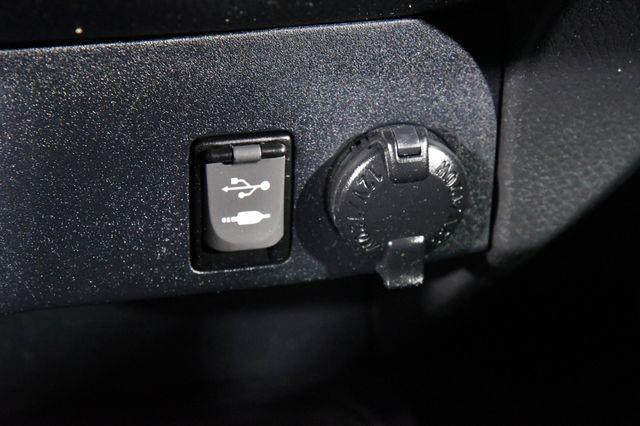 2016 Toyota RAV4 LE photo
