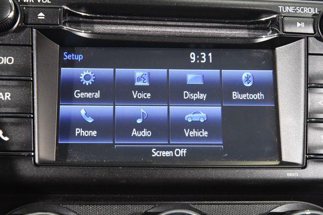 2016 Toyota RAV4 LE photo