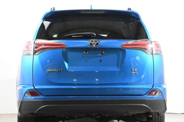 2016 Toyota RAV4 LE photo