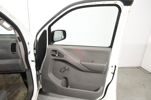 2014 Nissan Frontier S photo