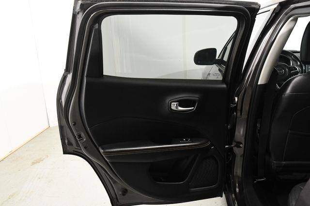 2018 Jeep Compass Latitude photo