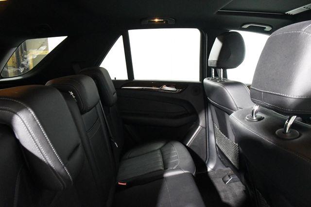 2016 Mercedes-Benz GLE 300d w/ Nav/ Blind Spot/ Safety photo
