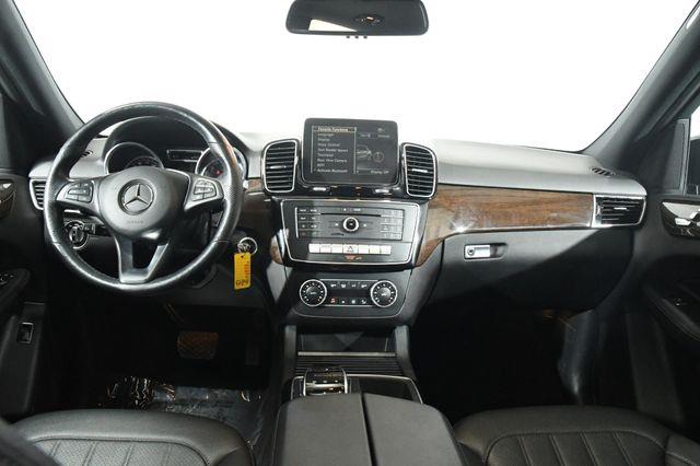 2016 Mercedes-Benz GLE 300d w/ Nav/ Blind Spot/ Safety photo