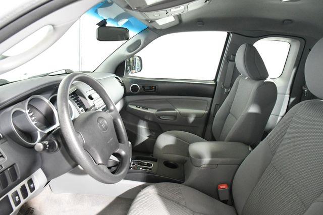2011 Toyota Tacoma V6 photo