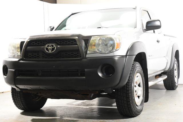 2011 Toyota Tacoma V6 photo