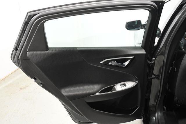 2016 Chevrolet Malibu LT photo