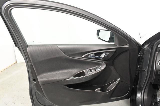 2016 Chevrolet Malibu LT photo