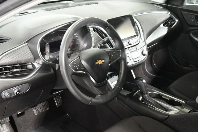 2016 Chevrolet Malibu LT photo