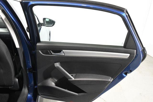 2016 Volkswagen Passat 1.8T S photo