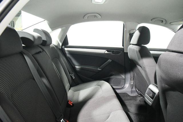 2016 Volkswagen Passat 1.8T S photo