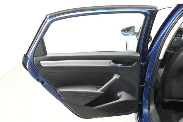 2016 Volkswagen Passat 1.8T S photo
