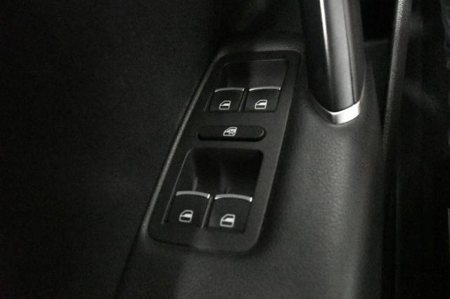 2016 Volkswagen Passat 1.8T S photo