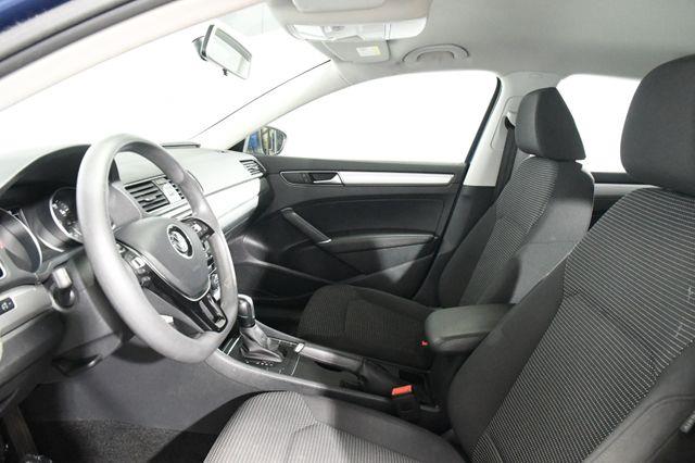 2016 Volkswagen Passat 1.8T S photo