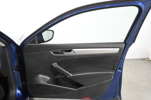 2016 Volkswagen Passat 1.8T S photo