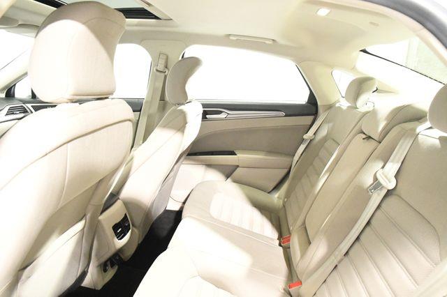 2018 Ford Fusion Hybrid SE w/ Sun roof photo