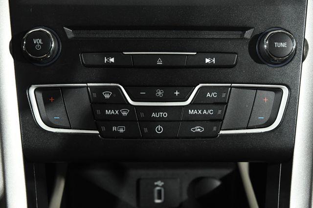 2018 Ford Fusion Hybrid SE w/ Sun roof photo