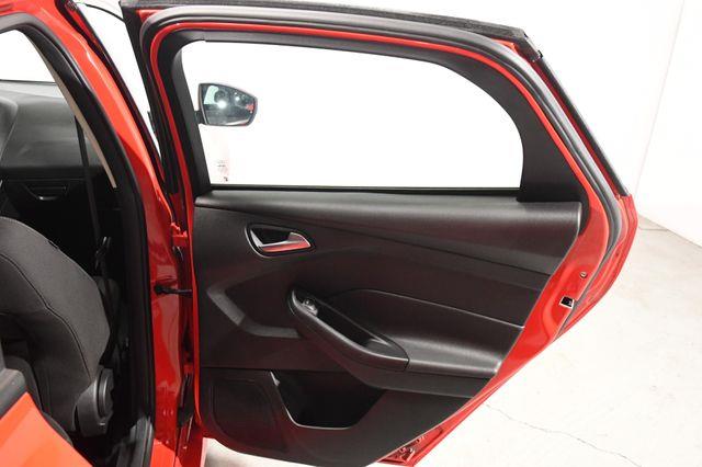 2015 Ford Focus SE photo