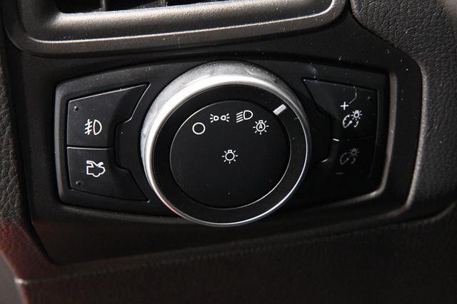 2015 Ford Focus SE photo