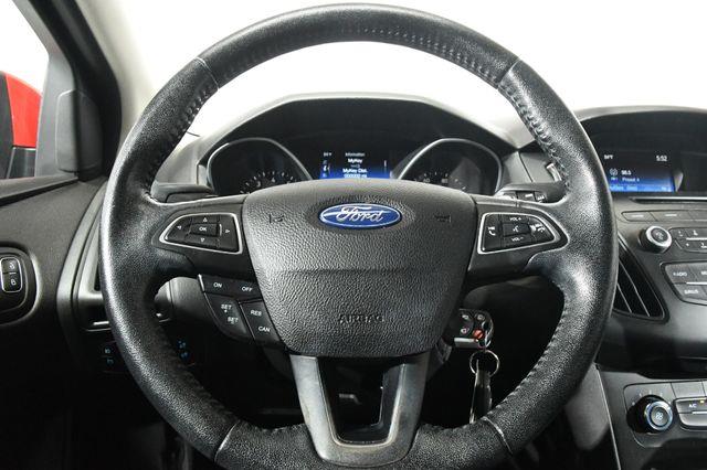 2015 Ford Focus SE photo