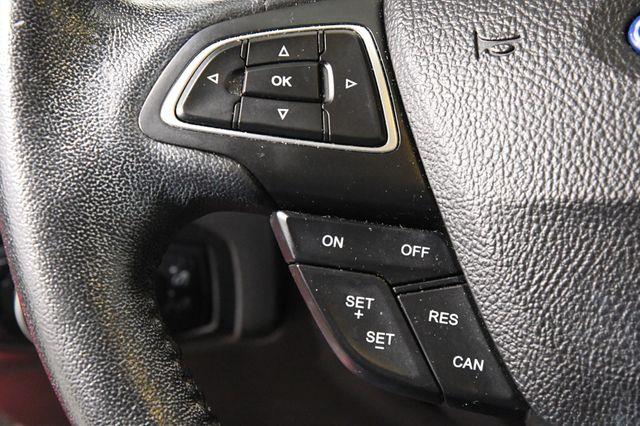 2015 Ford Focus SE photo