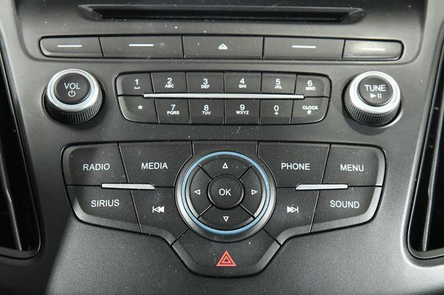 2015 Ford Focus SE photo