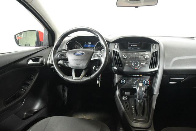 2015 Ford Focus SE photo