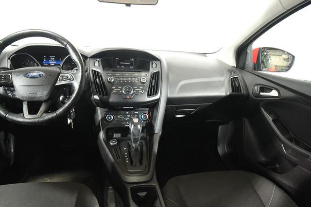 2015 Ford Focus SE photo