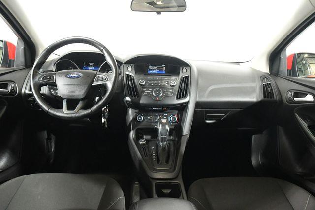 2015 Ford Focus SE photo