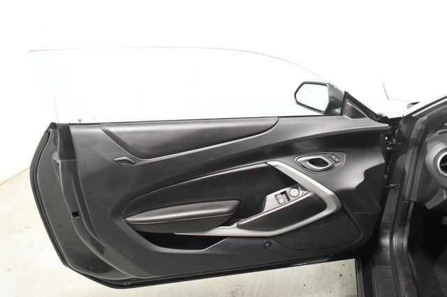 2016 Chevrolet Camaro 1LT photo