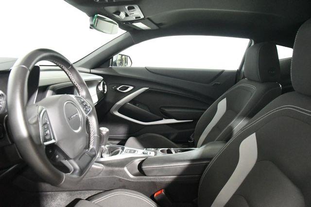 2016 Chevrolet Camaro 1LT photo