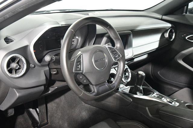 2016 Chevrolet Camaro 1LT photo