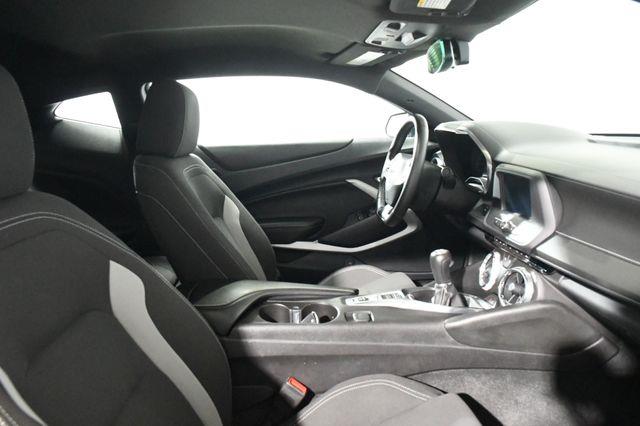 2016 Chevrolet Camaro 1LT photo