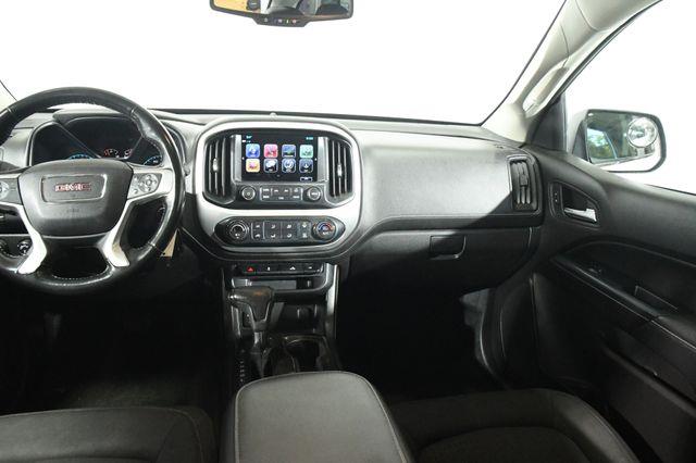 2017 GMC Canyon 4WD SLE photo