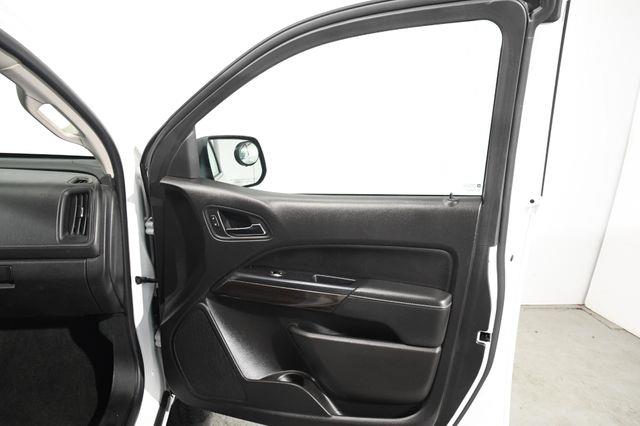 2017 GMC Canyon 4WD SLE photo