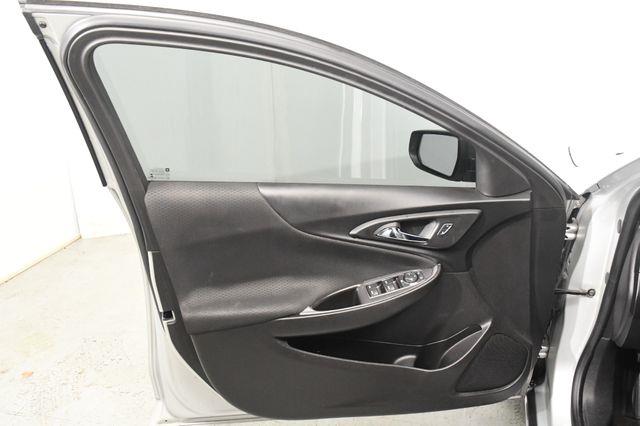 2016 Chevrolet Malibu LS photo