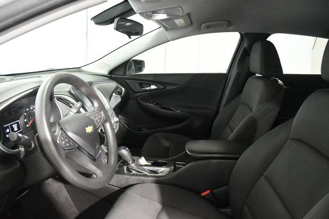 2016 Chevrolet Malibu LS photo