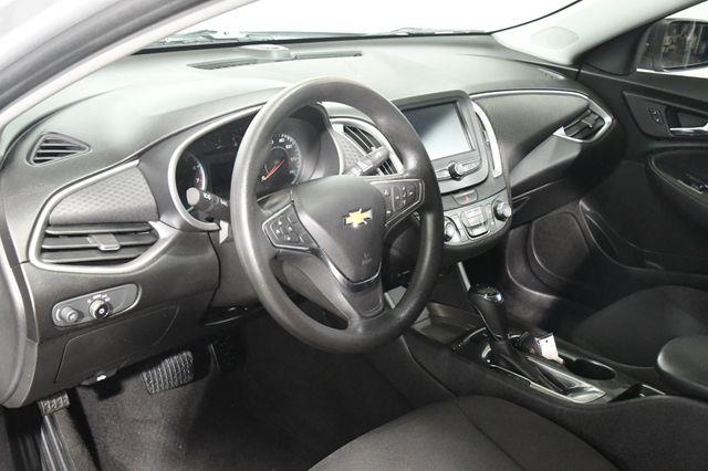 2016 Chevrolet Malibu LS photo