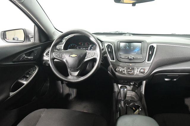 2016 Chevrolet Malibu LS photo
