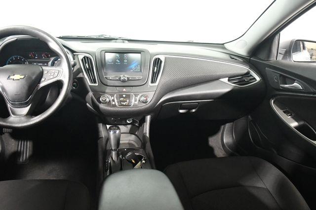 2016 Chevrolet Malibu LS photo