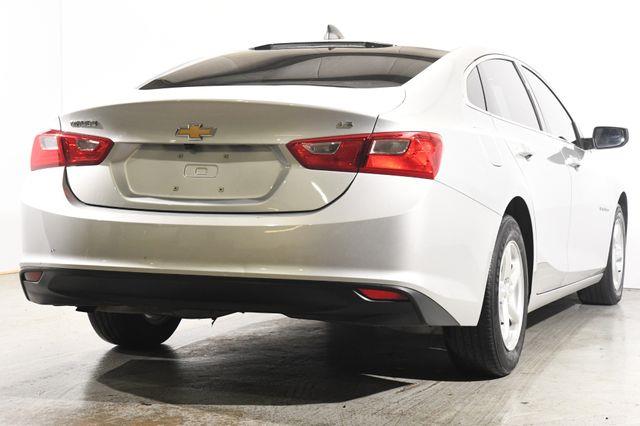 2016 Chevrolet Malibu LS photo