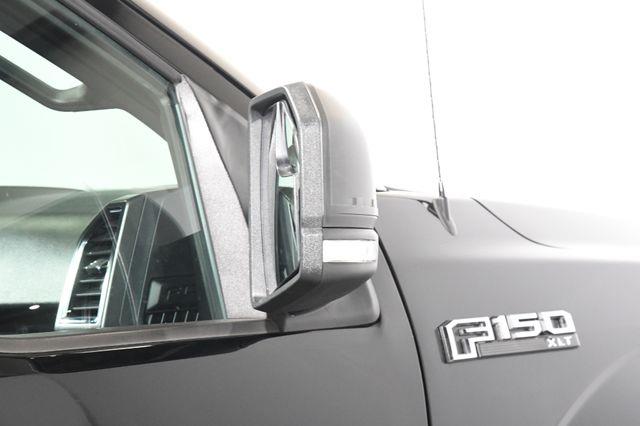 2016 Ford F-150 XLT w/ Full Center Consol/ Nav photo
