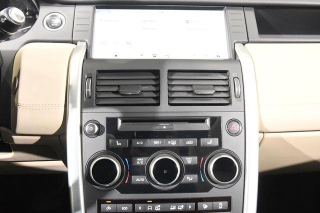 2017 Land Rover Discovery Sport HSE photo