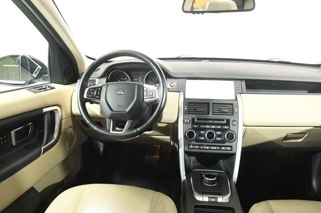 2017 Land Rover Discovery Sport HSE photo