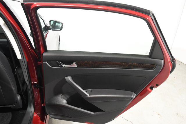 2015 Volkswagen Passat 2.0L TDI SEL Premium photo