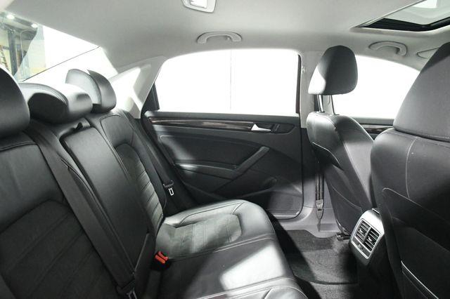 2015 Volkswagen Passat 2.0L TDI SEL Premium photo