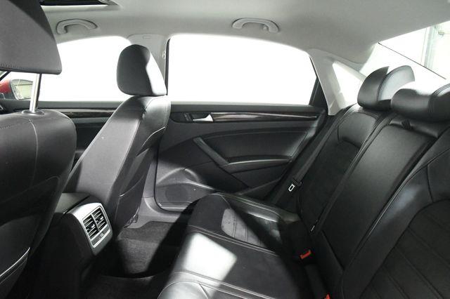 2015 Volkswagen Passat 2.0L TDI SEL Premium photo