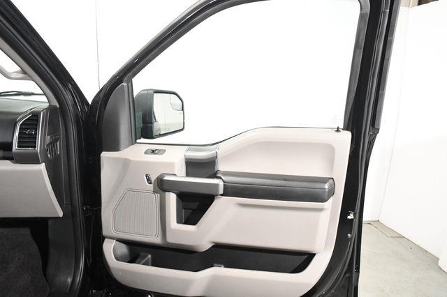 2016 Ford F-150 XLT w/ Heated Seats/ Sunroof / photo