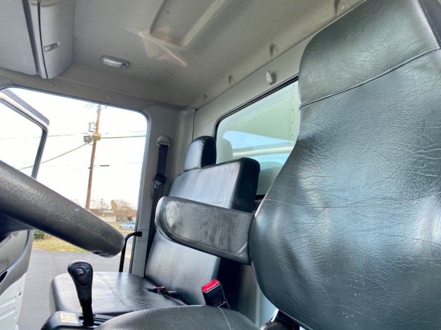 2016 Hino 268 Box Truck photo