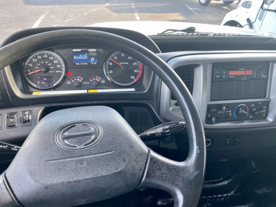 2016 Hino 268 Box Truck photo