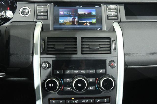 2016 Land Rover Discovery Sport SE photo